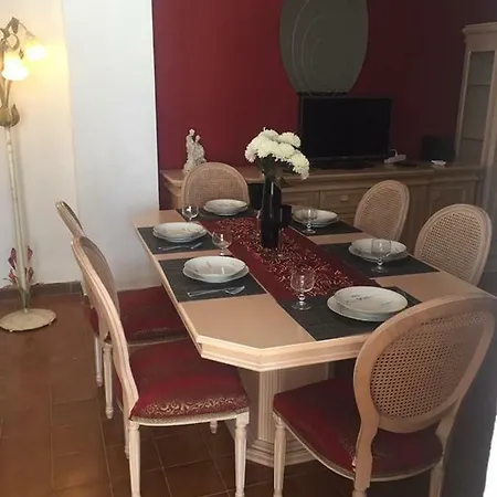 23 Calle La Fuente Apartamento *